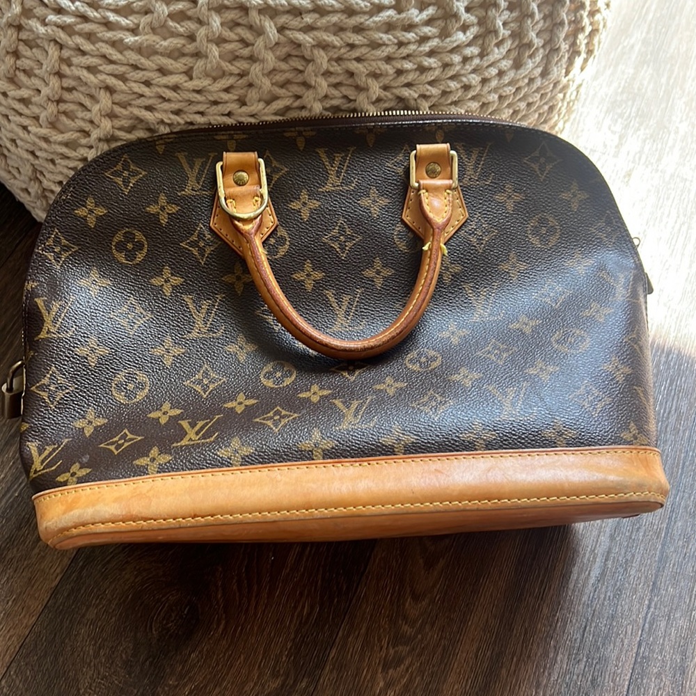 Louis Vuitton Alma PM